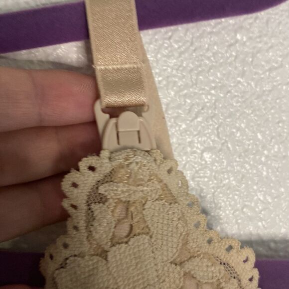 Mombasa- Tan lace nursing bra- Size 40C - Picture 3 of 9